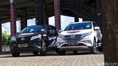 Uji Mobil SUV di Perbatasan Kalimantan