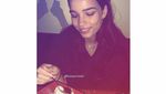 Kulineran Ala Hana Cross, Model Cantik Pacar Brooklyn Beckham
