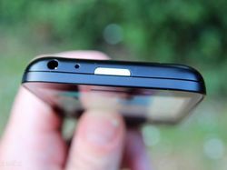 BlackBerry Q5, Ponsel dengan Bentuk yang Kini Sudah Punah