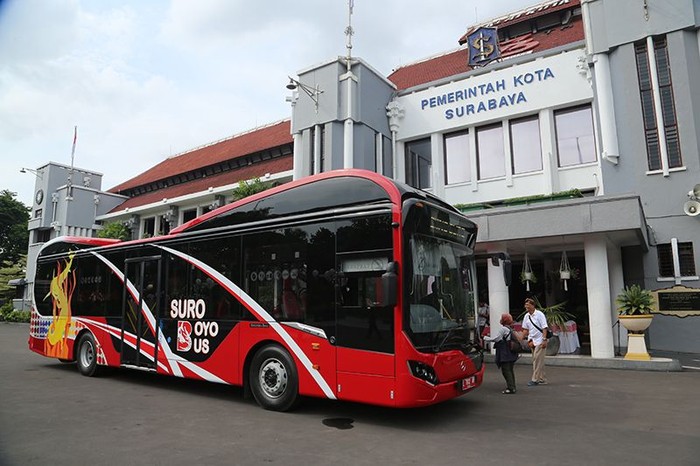 suroboyo bus