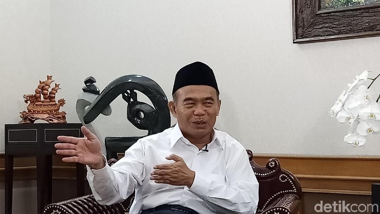Jokowi Minta Evaluasi, PPDB Zonasi Direvisi Jokowi Minta Evaluasi, PPDB Zonasi Direvisi