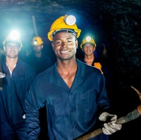 Pada 2013, 15 pekerja tambang dipecat karena ikut tantangan joget Harlem Shake saat berada di bawah tanah tempat penambangan Agnew Gold Mine, Australia. Meskipun hanya delapan penambang yang terlihat di kamera, tujuh lainnya ikut di-PHK karena ikut menonton, dengan alasan mengabaikan prosedur keselamatan. Foto: iStock