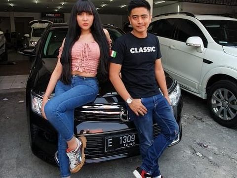  Lucinta  Luna  Modif Interior Mobil  Mau yang Mewah  Tak 