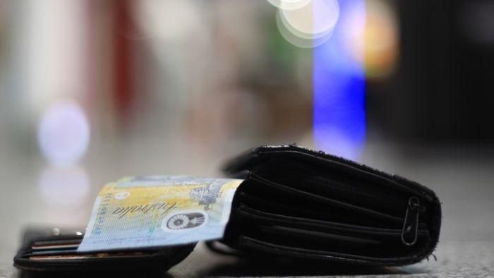 Ternyata Lebih Banyak Penemu Dompet Berisi Uang yang Bersikap Jujur