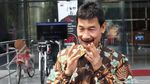 Diperiksa KPK, Bupati Solok Selatan Kok Malu-malu?