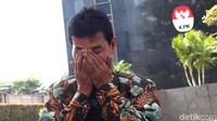Muzni disangka melanggar pasal 12 a atau b atau pasal 11 atau pasal 12B UU Tipikor juncto pasal 55 ayat 1 ke-1 KUHP. Sementara Yamin disangka melanggar pasal 5 ayat 1 a atau b atau pasal 13 UU Tipikor juncto pasal 55 ayat 1 ke-1 KUHP.