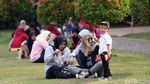HUT DKI Jakarta Ke-492, Monas Diserbu Warga untuk Berwisata