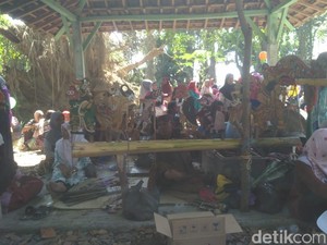 Undik-undikan, Tradisi Sedekah Bumi dengan Melempar Uang di Lamongan