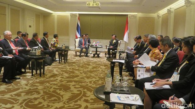 Presiden Jokowi dan PM Thailand Prayut Chan-o-cha