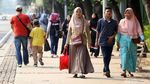 HUT DKI Jakarta Ke-492, Monas Diserbu Warga untuk Berwisata