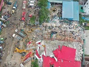 Proyek Gedung di Kamboja Ambruk, 7 Orang Tewas