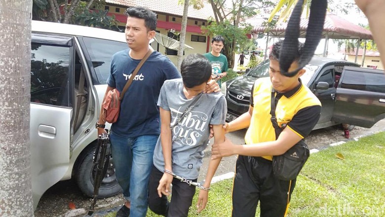 Polisi Tangkap Pelaku Pembunuh Pendamping Dana Desa di Gunungsitoli Polisi Tangkap Pelaku Pembunuh Pendamping Dana Desa di Gunungsitoli