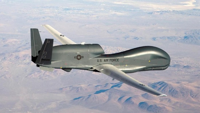 FILE PHOTO: An undated U.S. Air Force handout photo of a RQ-4 Global Hawk unmanned (drone) aircraft.  U.S. Air Force/Bobbi Zapka/Handout/Files via REUTERS.  THIS IMAGE HAS BEEN SUPPLIED BY A THIRD PARTY.