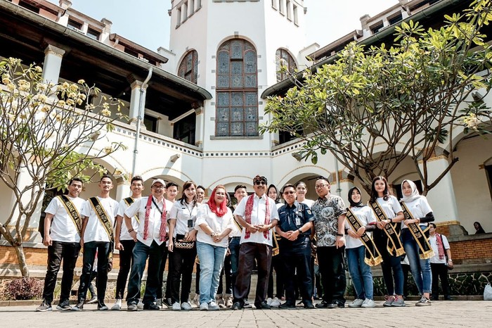 Seharian, Menpar Pelesiran di Kota Lama Semarang