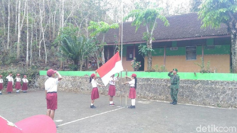 52 Sekolah Negeri di Wonogiri Perpanjang PPDB Karena Kurang Siswa 52 Sekolah Negeri di Wonogiri Perpanjang PPDB Karena Kurang Siswa