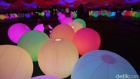 Tak hanya orang dewasa, pameran TeamLab Future Park and Animals of Flowers, Symniotic Lives ini juga ramah anak-anak.