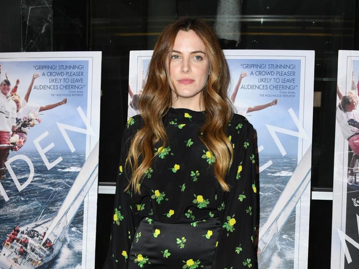 HOLLYWOOD, CA - MAY 07:  Actress Riley Keough  arrives at the Premiere Of Warner Bros. Pictures 