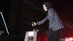 Tantri Kotak Tampil Powerfull di Atas Panggung