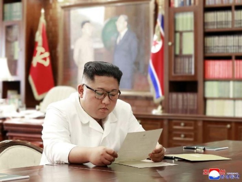 Kim Jong Un Terima Surat Luar Biasa dari Trump Kim Jong Un Terima Surat Luar Biasa dari Trump