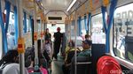 Saat Warga Kepincut Bus Listrik TransJakarta di CFD