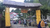 Di Baubau, Sulawesi Tenggara ada desa unik dengan tema Korea. Bernama Kampung Korea, desa ini sajikan segala macam hal-hal berbau Korea. (Sitti Harlina/detikcom)