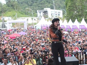 Iyeth Bustami & Tika Zeins Goyang Festival Badau 2019