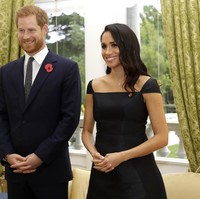 Pisah dari Kengsington, Pangeran Harry dan Meghan Markle memperkenalkan akun Instagram resmi mereka pada April 2019. Unggahan perdana akun @sussexroyal memajang deretan foto kegiatan sosial Duke dan Duchess of Sussex, baik di Inggris maupun luar negeri. (Danny Lawson - WPA Pool/Getty Images)