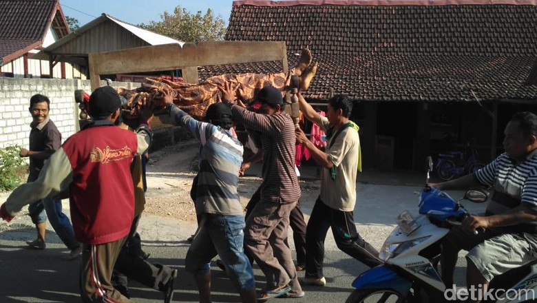 Berniat Ambil Air di Embung, Petani di Rembang Tewas Tenggelam Berniat Ambil Air di Embung, Petani di Rembang Tewas Tenggelam