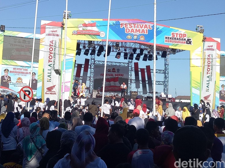 Millenial Road Safety Festival di Makassar. Foto: Ibnu Munsir Millenial Road Safety Festival di Makassar. Foto: Ibnu Munsir