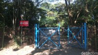 Para goweser dilarang memasuki areal sumur pompa PDAM. Hal itu disebabkan, sumur pompa merupakan areal terbatas dan steril dari masyarakat umum. (Aji Kusuma Admaja/detikcom)
