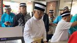 Momen Raja Malaysia Mengantre di Restoran Cepat Saji