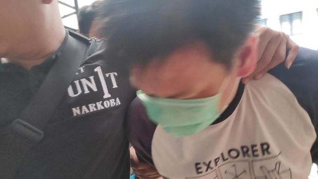 Polisi tangkap tersangka Mangendar Wanto alias Aseng dalam kasus ini.