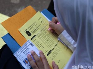Ortu Datangi SMAN 68 Sejak Pagi Buta Gegara Khawatir Tak Dapat Antrean