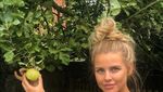 Tertahan di Bali, Mantan Miss Universe Australia Sempat Kulineran Seru