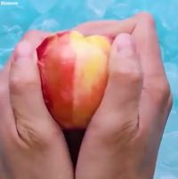 Viral! Trik Mudah Kupas Kulit Udang hingga Buah Peach Tanpa Pisau