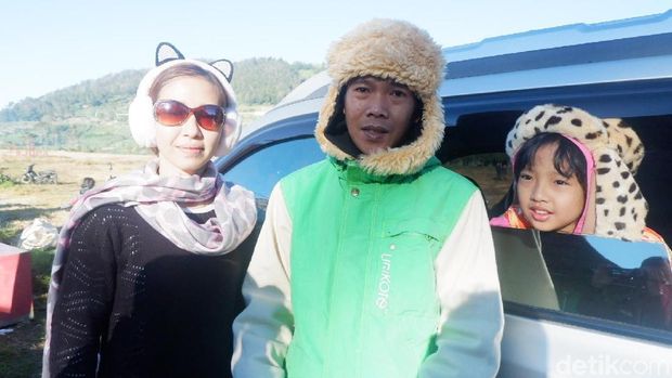 Penasaran Embun Es Dieng, Wisatawan Rela Menunggu Berhari-hari