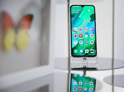 Penampilan Huawei Nova 5 Pro yang Gahar Tapi Menawan