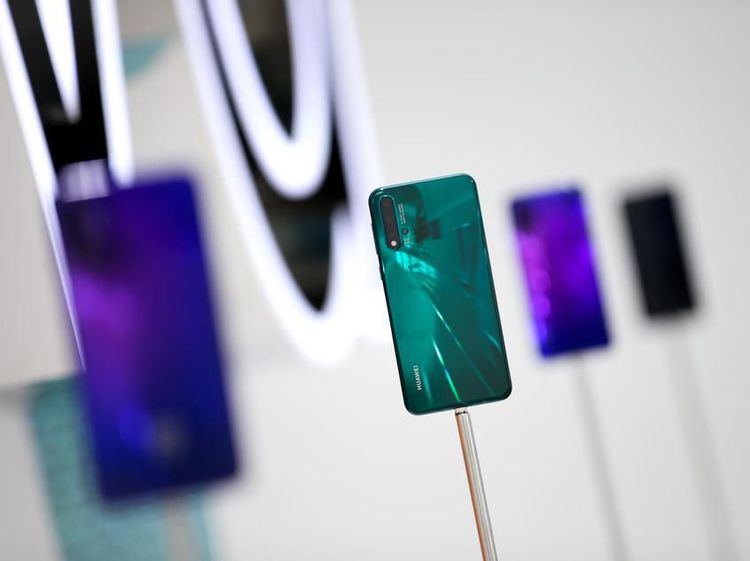 Penampilan Huawei Nova 5 Pro yang Gahar Tapi Menawan