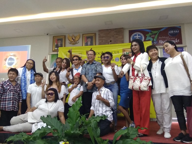 Lembaga Ini Fasilitasi Waria Asah Keterampilan Lembaga Ini Fasilitasi Waria Asah Keterampilan