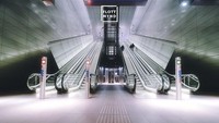 Begini penampakan eskalator yang membawa para pengguna metro ini kedalam stasiun. Keren dan megah yah! Istimewa/Dok. Boredpanda.