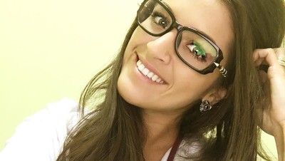Pesona Natalia, Dokter Cantik Penakluk Hati Kiper Brasil Alisson Becker
