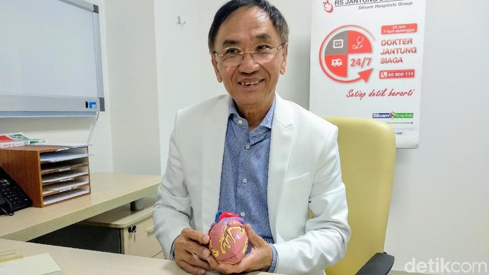 Prof Dr Harry Suryapranata. Foto: Widiya Wiyanti/detikHealth Prof Dr Harry Suryapranata. Foto: Widiya Wiyanti/detikHealth