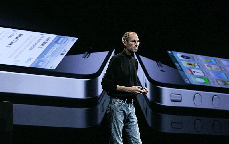 iPhone 4 SAN FRANCISCO - JUNE 07: Apple CEO Steve Jobs announces the new iPhone 4 as he delivers the opening keynote address at the 2010 Apple World Wide Developers conference June 7, 2010 in San Francisco, California. Jobs kicked off their annual WWDC with the announcement of the new iPhone 4. (Photo by Justin Sullivan/Getty Images)