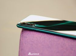 Penampilan Huawei Nova 5 Pro yang Gahar Tapi Menawan