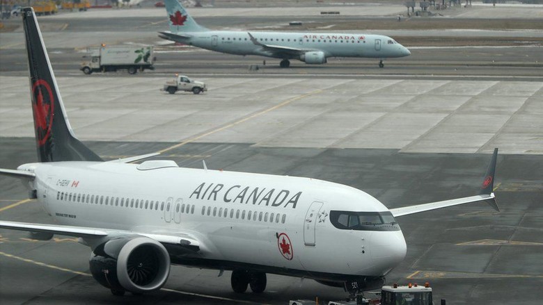 Air Canada: Seorang perempuan yang ketiduran selama penerbangan ditinggal sendirian di dalam pesawat