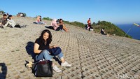 Bukit Watugupit sendiri awalnya adalah tempat take off olahraga paralayang. Namun semakin ke sini, tempat ini justru lebih populer karena pemandangannya. Bonauli/detikcom)