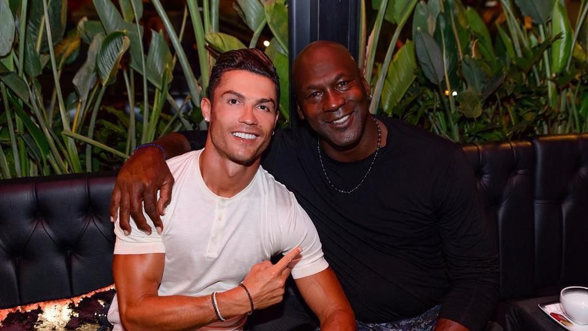 Cristiano Ronaldo bertemu dengan Michael Jordan saat liburan (Instagram @cristiano)