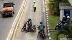 Aksi Kucing-kucingan Pemotor Menghindari Tilang Polisi