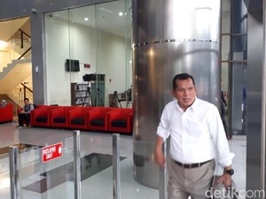 Chairuman Harahap Ngaku Sudah Pindah Komisi Saat Bahas Anggaran e-KTP