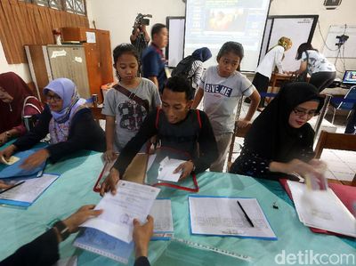 Pendaftaran PPDB di SMPN 115 Jakarta Membludak